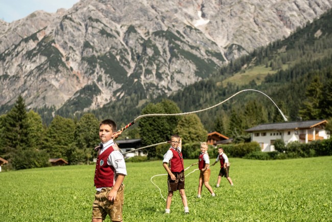 Schnalzerkinder beim Salzburger Bauernherbst © Salzburgerland.com